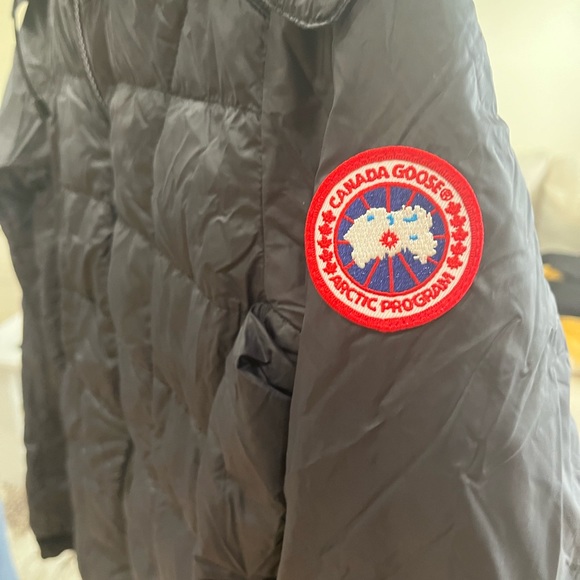 Canada Goose lightweight jacket - Picture 2 of 3